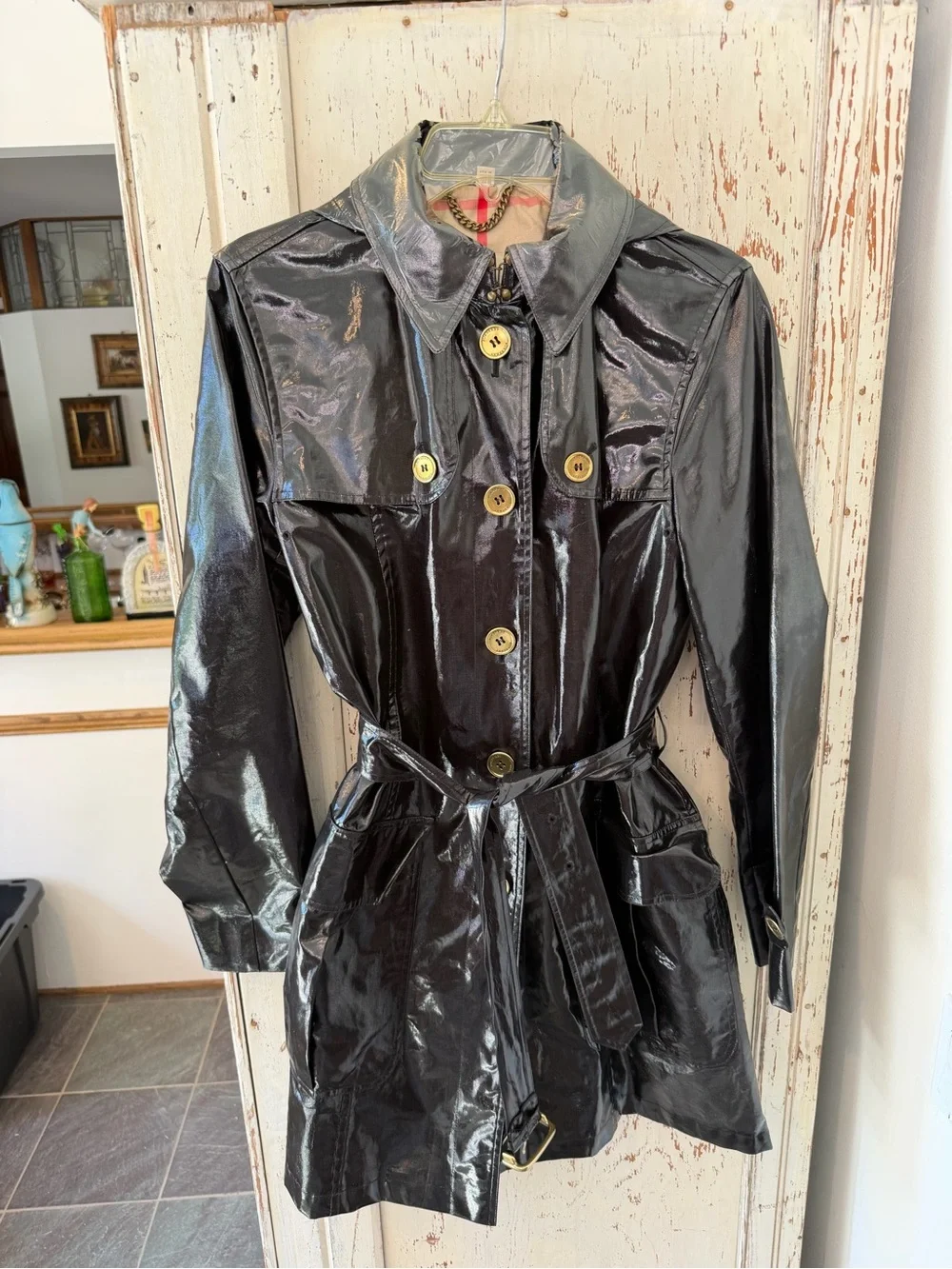 BURBERRY VINTAGE PATENT LEATHER TRENCHCOAT - Picture 4 of 14